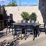 Grande Bilocale Con Giardino