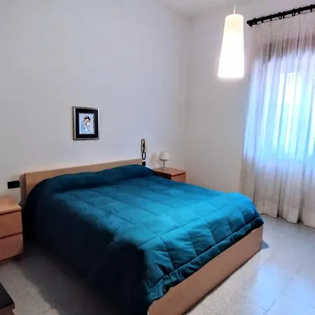 Grande Bilocale Con Giardino ليتسانو