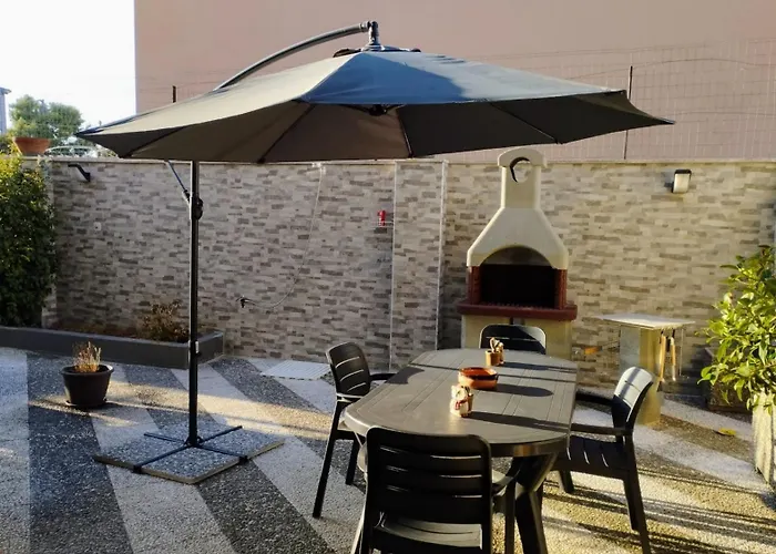 Grande Bilocale Con Giardino *