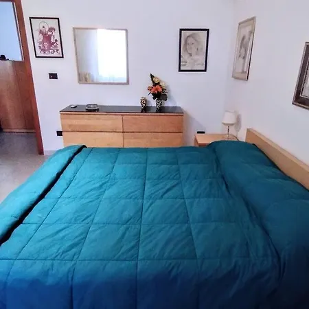 Apartment Grande Bilocale Con Giardino Lizzano (Apulia)