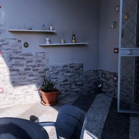 Grande Bilocale Con Giardino Apartment