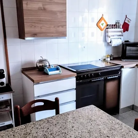 Apartment Grande Bilocale Con Giardino Lizzano (Apulia)