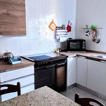 Grande Bilocale Con Giardino ليتسانو