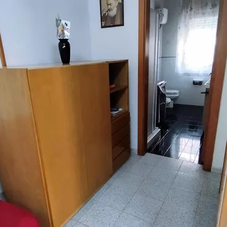 Lägenhet Grande Bilocale Con Giardino